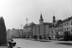 Romania,Transylvania, Târgu Mureș, Rózsák tere (Piata Trandafirilor), középen a Városháza tornya, tőle balra a Kultúrpalota., 1969, Szűcs Lóránd, Fortepan #196454