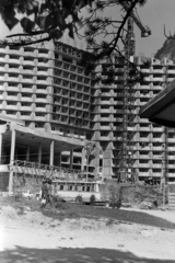 Románia,Erdély, Herkulesfürdő, a Hotel Dacia építkezése., 1977, Szűcs Lóránd, Fortepan #196659