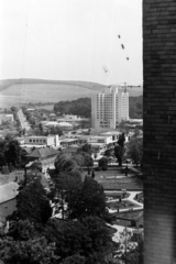 Románia,Erdély, Váradszentmárton, Félixfürdő, a Hotel International a Hotel Termalból nézve., 1978, Szűcs Lóránd, Fortepan #196672