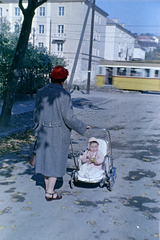 Magyarország, Budapest XI., Ábel Jenő utca, keresztben a Villányi út., 1954, Martin Kornél, színes, babakocsi, villamos, gyerek, Budapest, Fortepan #196741