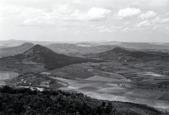 Magyarország,Balaton, Badacsony, Badacsonytomaj, kilátás a Kisfaludy-kilátóból., 1937, Martin Kornél, légi felvétel, tanúhegy, Fortepan #196783