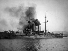 Adria, SMS Zrínyi, Radetzky osztályú csatahajó., 1918, Fortepan, első világháború, hadihajó, füst, löveg, hajókémény, SMS Zrínyi, Fortepan #19681