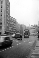 United Kingdom, London, Vernon Place a Theobalds Road felé nézve a Southampton Row kereszteződése előtt., 1960, Martin Kornél, crosswalk, Fortepan #196829