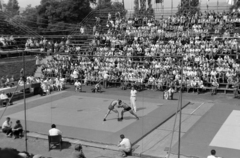 Magyarország, Margitsziget, Budapest, birkózó mérkőzés a Dózsa teniszstadionban., 1959, Martin Kornél, küzdelem, közönség, birkózás, Fortepan #196955