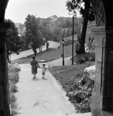 Magyarország, budai Vár,Halászbástya, Budapest I., Jezsuita (Halász) lépcső kilátás a Hunyadi János út felé., 1954, Keveházi János, Budapest, látkép, Fortepan #197088