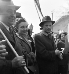 Magyarország, Budapest XIV., május 1-i felvonulás résztvevői., 1955, Keveházi János, Budapest, felvonulás, Fortepan #197259