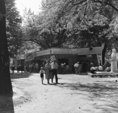 Magyarország, Városliget,Budapesti Ipari Vásár, Budapest XIV., 1958, Keveházi János, Budapest, pavilon, látogatók, képarány: négyzetes, Fortepan #197629