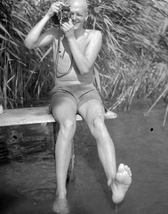 1941, Wein Sarolta, portrait, bathing suit, camera, photography, reed, Fortepan #19765