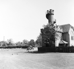 Magyarország, Budapest X., Harmat utca 41. Csősztorony., 1958, Keveházi János, Budapest, képarány: négyzetes, műemlék, utánfutó, traktor, Fortepan #197660