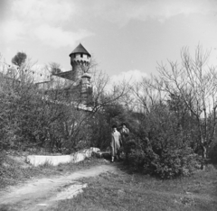 Magyarország, Budapest I., sétány a Váralja utcánál, fent a Buzogány torony., 1958, Keveházi János, Budapest, képarány: négyzetes, Fortepan #197675