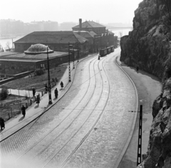 Magyarország, Budapest I., kilátás a Szent Gellért lépcsőről a Szent Gellért rakpart és a Rudas fürdő felé., 1958, Keveházi János, Budapest, képarány: négyzetes, Fortepan #197680