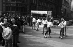 Magyarország, Budapest V., Ferenciek tere (Felszabadulás tér) a Petőfi Sándor utca torkolatánál. A felvétel a Budapesti Tavaszi Fesztivál alkalmával készült., 1986, Szalay Zoltán, Budapest, Fortepan #198057