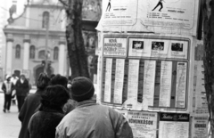 Magyarország, Budapest VIII., Rákóczi út, háttérben a Szent Rókus-kápolna., 1985, Szalay Zoltán, Budapest, Fortepan #198135