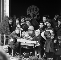 Magyarország, Városliget, Budapest XIV., a BNV Könnyűipari Pavilonja. Játékkiállítás., 1968, Szalay Zoltán, Budapest, Fortepan #198298