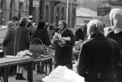 Magyarország, Budapest VIII., Teleki László tér, piac, háttérben a Karácsony Sándor utca és a Szerdahelyi utca találkozása., 1970, Szalay Zoltán, Budapest, Fortepan #198789