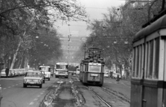 Magyarország, Budapest V.,Budapest VI.,Budapest XIII., Bajcsy-Zsilinszky út a Nyugati (Marx) tér felé nézve., 1977, Szalay Zoltán, villamos, Budapest, Fortepan #198801