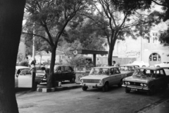 Magyarország, Budapest I., Mészáros utca, benzinkút a Zsolt utca torkolatánál., 1975, Szalay Zoltán, Budapest, rendszám, VAZ 2101, Polski Fiat 125p, Fortepan #198832