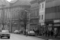 Magyarország, Zalaegerszeg, Rákóczi Ferenc utca, szemben a Mártírok útja torkolata., 1974, Szalay Zoltán, Skoda-márka, rendszám, kerékpár, Fortepan #198916