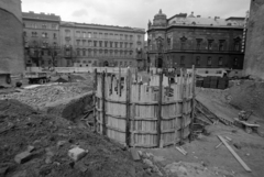 Magyarország, Budapest VIII., Üllői út, szemben a Szabó Ervin tér és a Baross utca házai. Az Üllői út és a Baross utca között itt nyílott egy névtelen utca az építkezés során., 1974, Szalay Zoltán, metróépítés, Budapest, Fortepan #199015