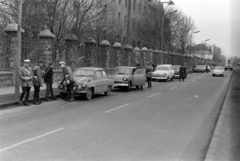 Hungary, Budapest XI., a Budaörsi út, közúti ellenőrzés a Petőfi laktanya előtt., 1972, Szalay Zoltán, Budapest, Fortepan #199043