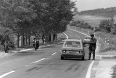 Magyarország, Sopron, forgalomellenőrző pont (FEP) a 84-es főút 125-ös kilométerénél, a határ előtt., 1980, Szalay Zoltán, Volkswagen-márka, Volkswagen Golf, Fortepan #199051