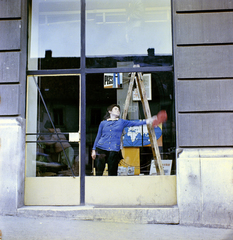 Magyarország, Pécs, Széchenyi tér, a Városháza épületének részlete., 1966, Antal Gábor, létra, színes, Fortepan #199322