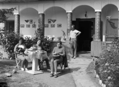 1976, Antal Gábor, dog, porch, Dachshund, Fortepan #199360