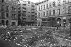 Magyarország, Budapest VII., Klauzál tér, szemben a Csányi utca - Dob utca sarok., 1956, Bauer Sándor, Budapest, szemét, salak, hamu, Fortepan #199525