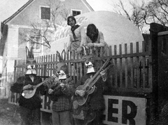 1925, Fortepan, music, musical instrument, sign-board, tableau, jesting, costume, musician, man, fence, woman, guitar, mask, Fortepan #19961