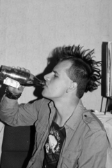 1989, Czetli Tivadar, punk, sörösüveg, sörözés, Fortepan #200063