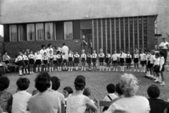 Magyarország, Budapest XIV., Ungvár utca 24/a, a felvétel az óvoda előtt készült, 1967, Dénes János, Budapest, Fortepan #200235