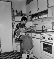 1972, Dobszay Zsófia, kitchen, cooking, footstool, Fortepan #200268