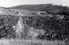 Magyarország, Szob, Csák-hegy, Feketebánya, kis sikló, a Zuvár hegyről nézve. Balra fenn látszik a Fehérbánya., 1941, Eisner Ferenc, huszár, Fortepan #200328