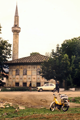 Tetovo, Festett mecset (Šarena Džamija) a Pena folyó partján., 1976, Fekete Mihály, Fortepan #200549