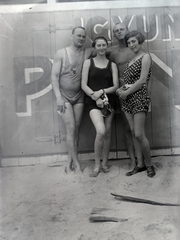 Hungary, Pécs, Hullámfürdő (Madarász strandfürdő)., 1922, Privát Fotó és Film Archívum-Höfler Tibor gyűjtemény, ad, free time, fun, Fortepan #20059