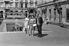 Magyarország, Miskolc, Erzsébet (Szabadság) tér, háttérben az Avas szálló., 1965, Földvári Mihály, villamos, szökőkút, Fortepan #200622