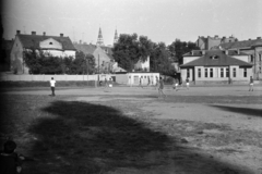 Magyarország, Szeged, Ady tér, sportpálya, ma az SZTE József Attila Tanulmányi és Információs Központ áll a helyén. Háttérben a Fogadalmi templom tornyai., 1968, Földvári Mihály, Fortepan #200805