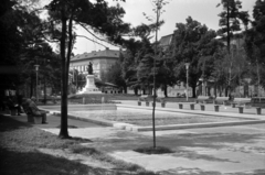 Magyarország, Szeged, Dugonics tér, háttérben Dugonics András szobra., 1968, Földvári Mihály, Fortepan #200822