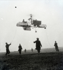 Magyarország, Budapest XVIII., Cséry telep, Asboth Oszkár AH-4 helikoptere. A pilóta Hosszú István., 1928, Fortepan, helikopter, Budapest, Fortepan #200923