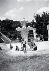 Magyarország, Budapest III., Csillaghegyi strandfürdő., 1934, Gara Andor, Budapest, Fortepan #201076