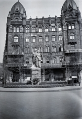 Magyarország, Budapest V., Szabadság tér, Irredenta szoborcsoport »Dél« (Szentgyörgyi István, 1921.)., 1935, Gara Andor, Budapest, Fortepan #201099