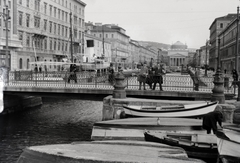 Olaszország, Trieszt, Canal Grande, háttérben középen a Szent Antal-templom (Chiesa di Sant’Antonio)., 1931, Gara Andor, Fortepan #201151