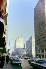 Amerikai Egyesült Államok, Pennsylvania állam, Philadelphia, a John F. Kennedy Boulevard a N 17th Street kereszteződésétől a N 15th Street felé fényképezve., 1962, Gergely György, színes, Fortepan #201299