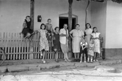 1957, Handa család, family, farmhouse, lath fence, Fortepan #201516