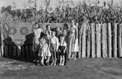 1957, Handa család, family, carpet, corn stalk, summer, Fortepan #201517