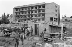 Magyarország, Balatonfüred, Deák Ferenc (Beloiannisz) utca - Erkel Ferenc utca sarok, a KIOSZ üdülő építkezése., 1962, Handa család, Fortepan #201602