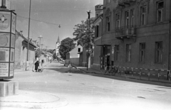 Slovakia, Piešťany, Winterova ulica, szemben az evangélikus templom. Balra a Rázusova ulica torkolata., 1963, Jakab Antal, Fortepan #201669