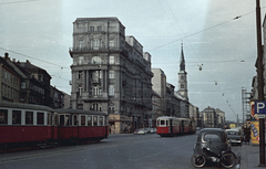 Ausztria, Bécs, a Praterstrasse a Schrottgiessergasse-nál, háttérben a Nepomuki Szent János-templom tornya., 1962, Jakab Antal, színes, motorkerékpár, villamos, Fortepan #201692