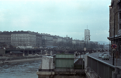 Ausztria, Bécs, kilátás a Marienbrücke Obere Donaustrasse melletti hídfőjétől a Salztorbrücke felé, a magas épület jobbra a Ringturm., 1962, Jakab Antal, színes, Fortepan #201839