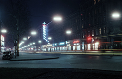 Magyarország, Budapest VII.,Budapest VIII., Rákóczi út a Gyulai Pál utcától az Astoria kereszteződés felé nézve., 1962, Jakab Antal, színes, éjszaka, Budapest, bemozdulás, Fortepan #201877